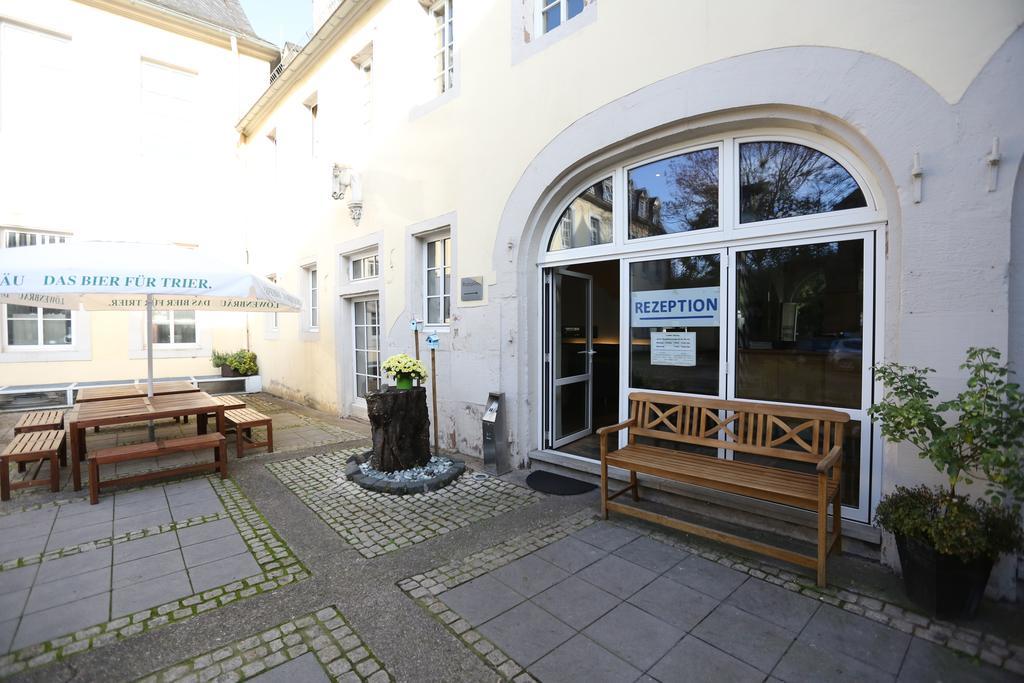 Kolping Hostel Trier Im Warsberger Hof Exterior photo